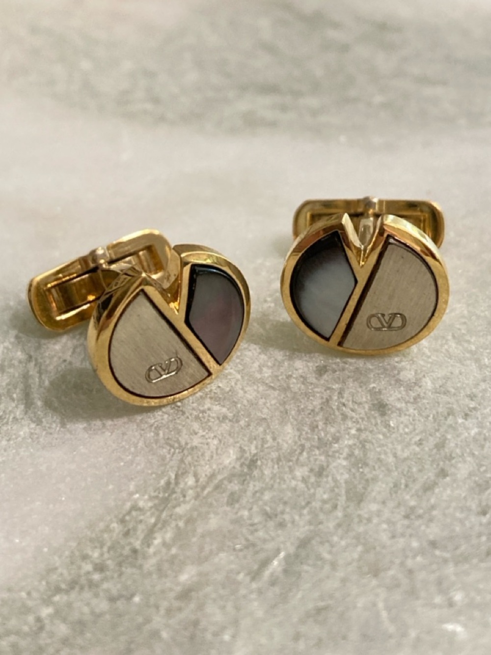 Valentino Mother of Pearl Inlaid Cuff Links Vintage
